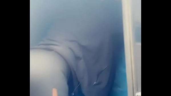 Besoin d aide pour vider mon camion des volontaires