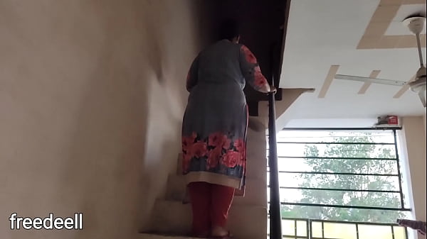 Play MP4 - Freeuse step Mom in indian Family