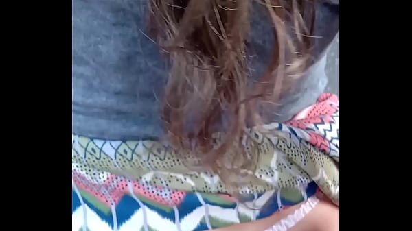 Play MP4 - na varanda chupando e dando a buceta