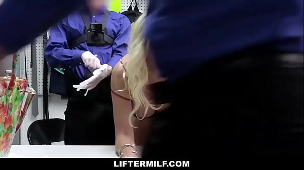 Play MP4 - Thick Milf Gets Pounded by Two Security Officers from Mall - Liftermilf