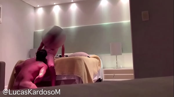 Tomando Piroca Bem Forte thumbnail