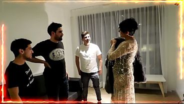 Vino La Vecina Y Se Recojio A Mis Amigos thumbnail