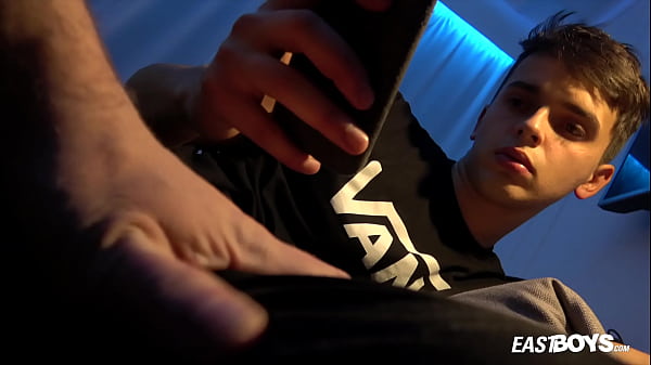 Play MP4 - One night in Prague - Part 2