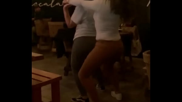 Nonton Perreo L&eacute;sbico thumbnail