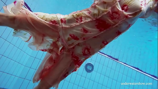 Swimming pool erotic babe Martina horny and naked 