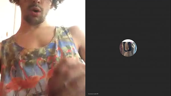 chico caliente masturbandose