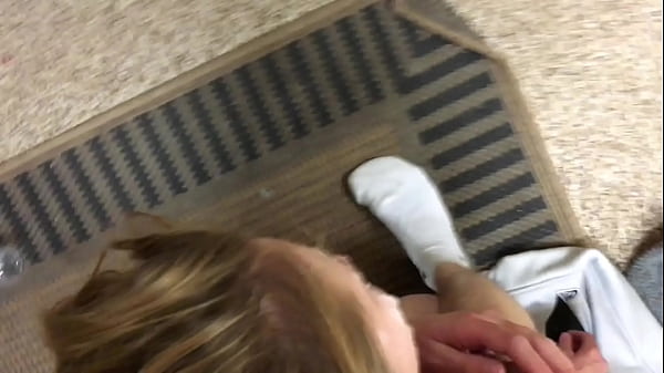 Play MP4 - Skinny Employee fuckt on floor breakroom &comma; BOSS gives her Double cumshot in eyes