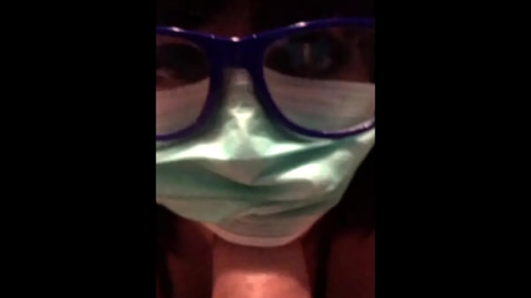 Beurette confinée suce masquée corona virus_covid 19 quarantaine