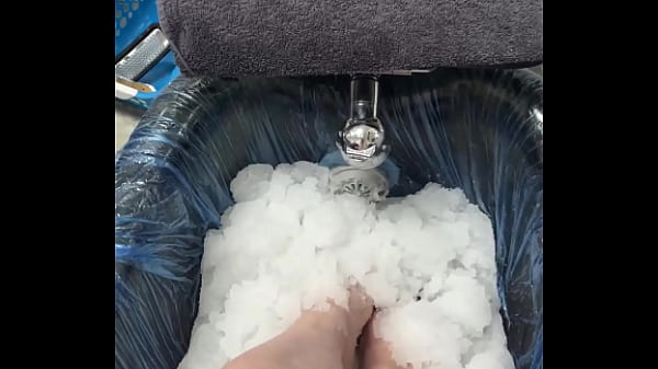 My everyday life has been kicking my fucking ass the past few weeks let&rsquo;s all fucking remember social media is not fuc 