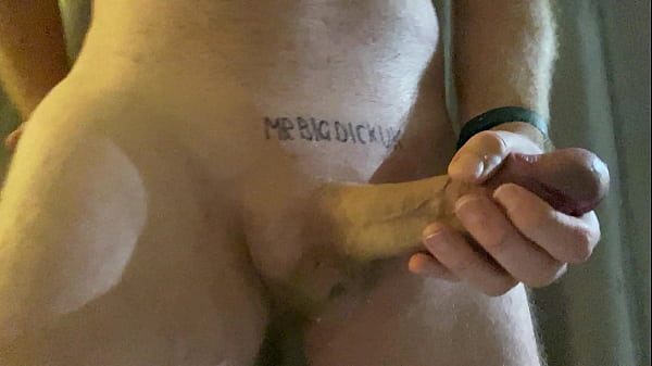 Play MP4 - Big cock bursting out from under towel after a shower