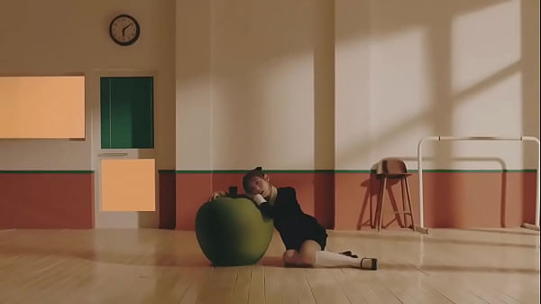 chuu from loona_has orgy with dancers and npc and fuck_in snow_and all_get creampied FUCK BBC