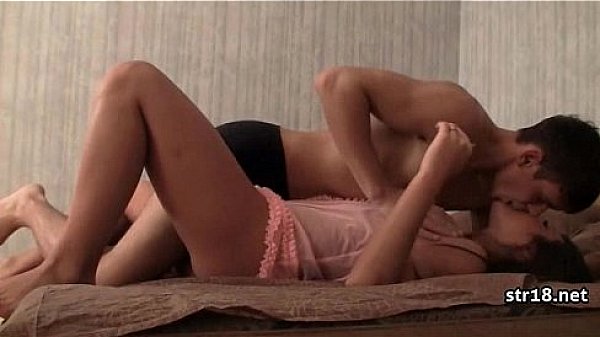 Nonton 18 Year Old Teen Puts In A Great Performance thumbnail