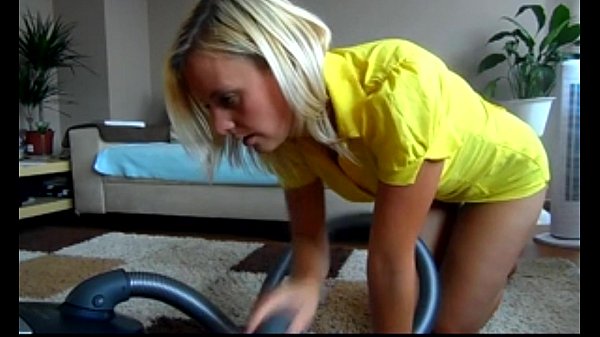 Play MP4 - Sophie in yellow miniskirt vacuuming her pussy and dildo