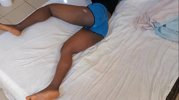 Nonton The Cleaning Lady Gets Surprised While Naptime By A Good Cock thumbnail