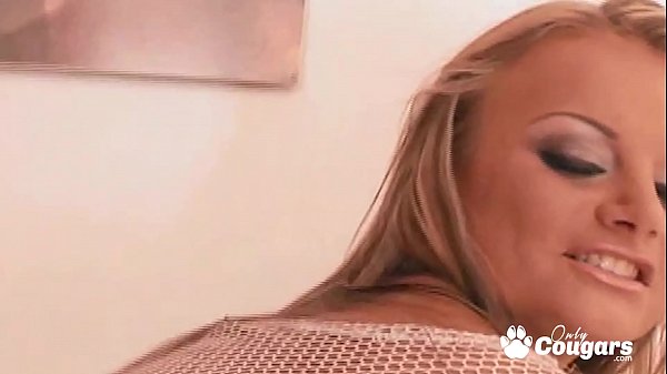 Play MP4 - Domenika Pink Drains Some Big Black Balls