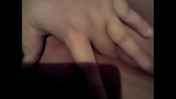 laura tocandose la panocha 