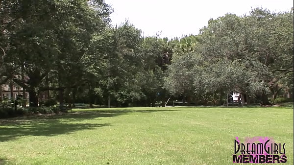 Nonton Hot Latina First Timer Bares All In Risky Public Spots thumbnail