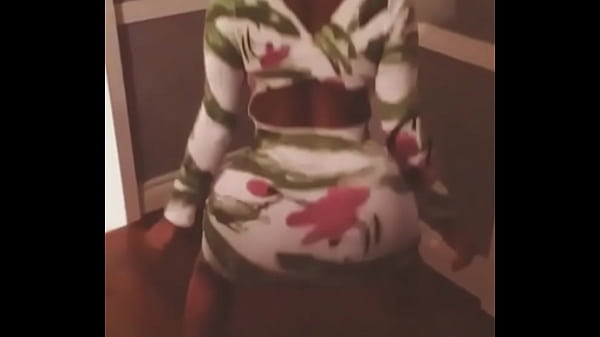 Girls Twerking thumbnail