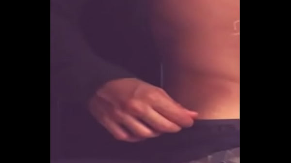 Termina la fiesta alocada y tras la peda el novio de mi mejor amiga me folla