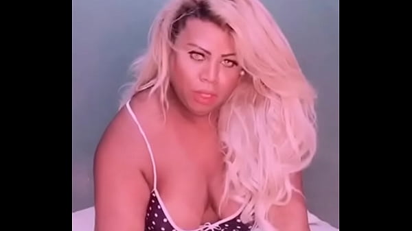 Play MP4 - Larissa close  safada