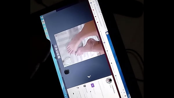 Play MP4 - Nova homenagem pra esposa de pes lindos