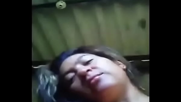 Play MP4 - MILF disfrutando joven