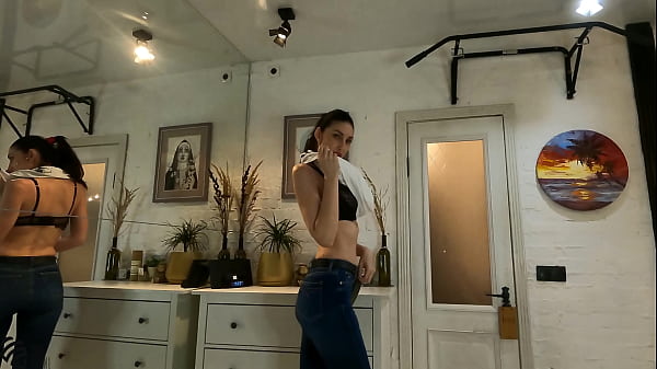 Play MP4 - A mouthful of cum after a juicy blowjob