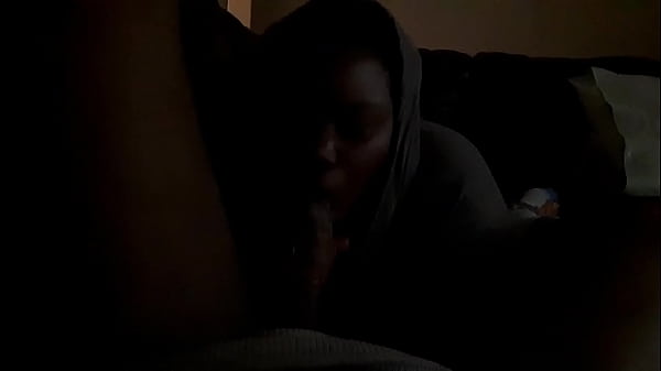 Play MP4 - Teaching her to suck a bbc