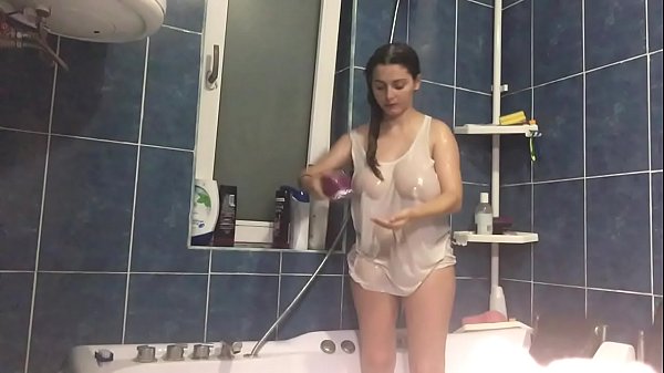 Pregnant Hot Alicia Showing her perfect body 