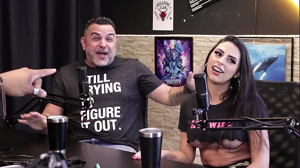 Ele tem fetiche com Swing e tentou achar uma forma de_contar para a namorada ea reação delaPaloma_e AndréEu e Minha Rainha