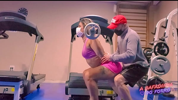 Personal Trainer Got Hard Helping Me At The Gym So I Gave Him My Pink Ass thumbnail
