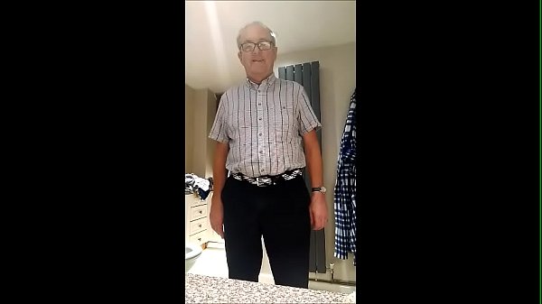 Play MP4 - Naked and having a pee&period; Staring Bengeeman&period;