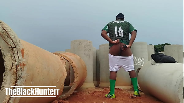 Play MP4 - Todo suado ap&oacute;s o jogo passei na constru&ccedil;&atilde;o pra dar uma gozada