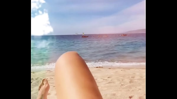 J adore me_montré_à poil_clique et masturbe toi