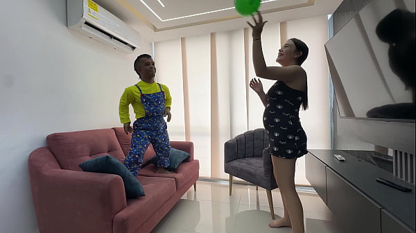 Mi_pequeñotravieso hermanastro nome dejahacer el aseo de la casa y comopretexto termina follandome duro con suengañoso pene_grande yterminadandometoda sujugosa_y rica leche en_mi apretad coño