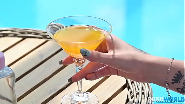 Nonton Blonde Czech Ariela Donovan Drilled Deep In Doggy With Humongous Black Cock Gp1500 thumbnail