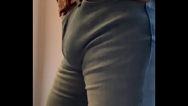 Play MP4 - Cock in jeans leather