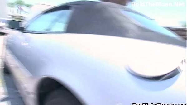 Play MP4 - hot ebony babe flashing in public