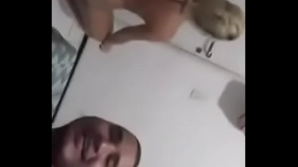 Sortudo com loira gostosa 