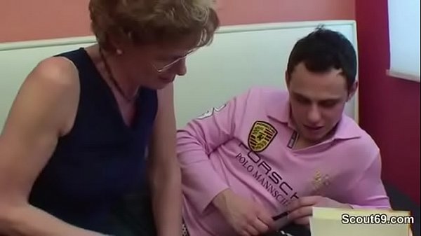 Play MP4 - Blond Granny Fuck Young Boy and gets Cum on Pussy