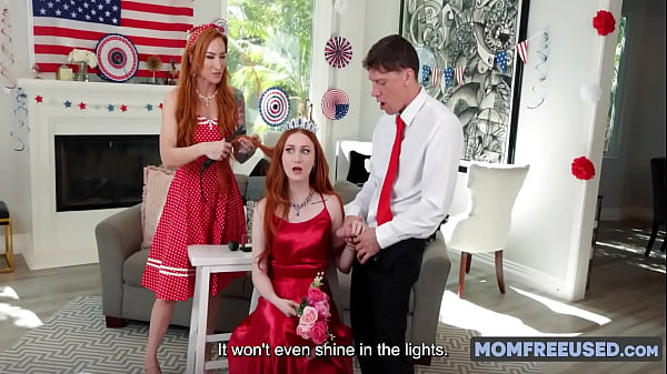 Scarlett and stepmom get crafty with glue guns and naughty lessons 