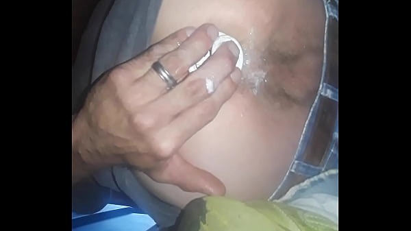 Play MP4 - Opening up ass with thermos and inserting light bulb