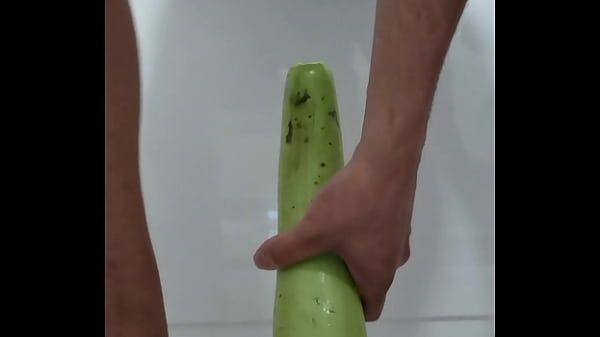 Meu C&uacute_ est&aacute_ ficando guloso.