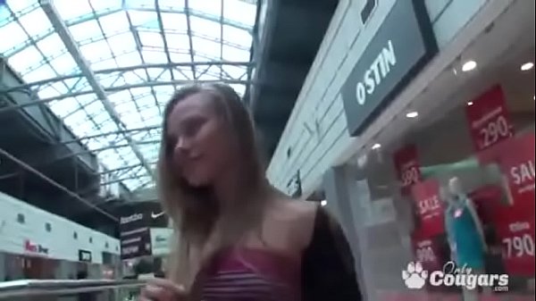 Play MP4 - Willa Fingers Her Asshole Inside A Tanning Bed