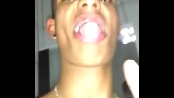 Cavalo Louco comendo presidiária ao som da_abertura do Shrek