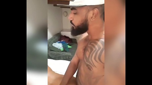 NEGAO CAFU&Ccedil;U ARREGA&Ccedil;ANDO CUZINHO DO MULEKE 