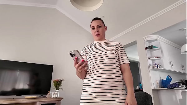 Stepbrother sends Dick_Pic to Stepsister by Mistake Shewants to See the Real thing