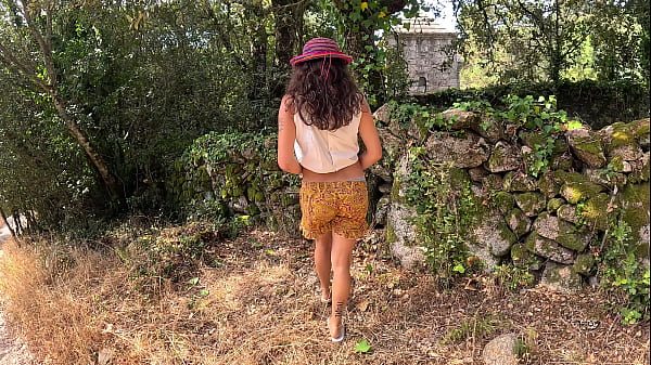 I like to be filmed by strangers while i make them get excited