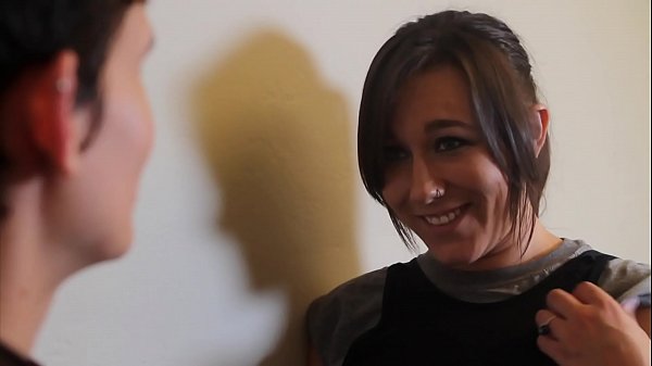 Play MP4 - Lesbian slags   Laurel Norton and Sinn Sage satisfy each other kissing and licking each other's muff