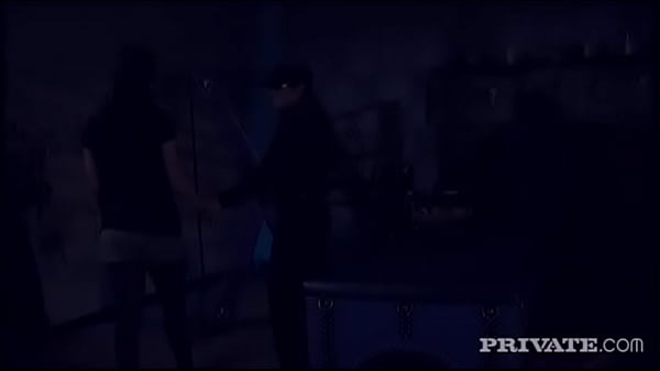 Nonton Dana De Armond Puts Clothespins On Her Tits And Licks Some Black Ass thumbnail